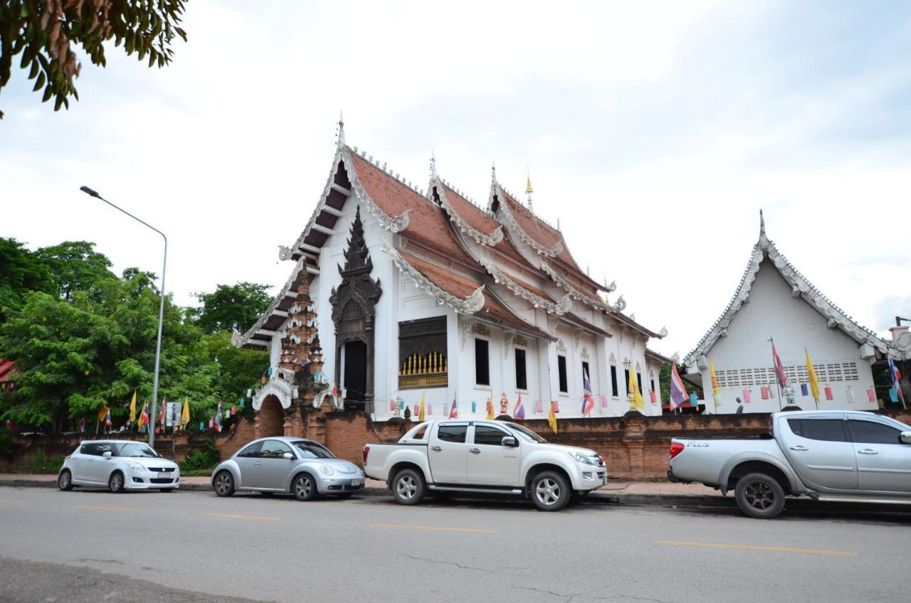 Fav Inn Town Chiang Mai Extérieur photo